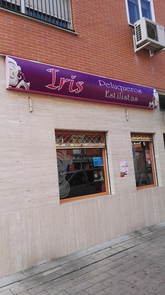 Nieves Olmo Peluqueria & Belleza — Exterior