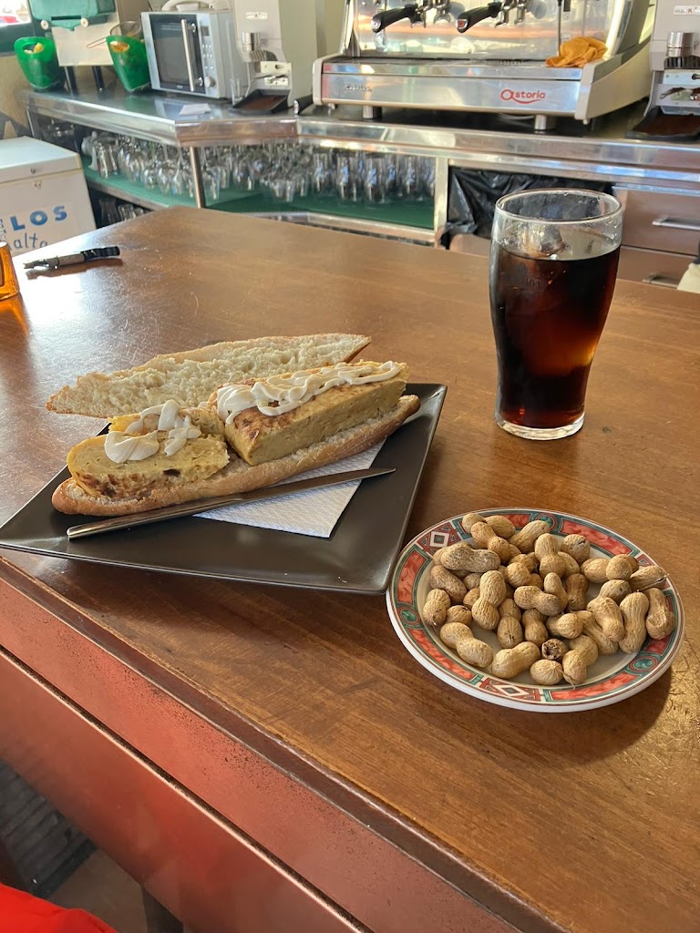 Madremia — Comida y bebida