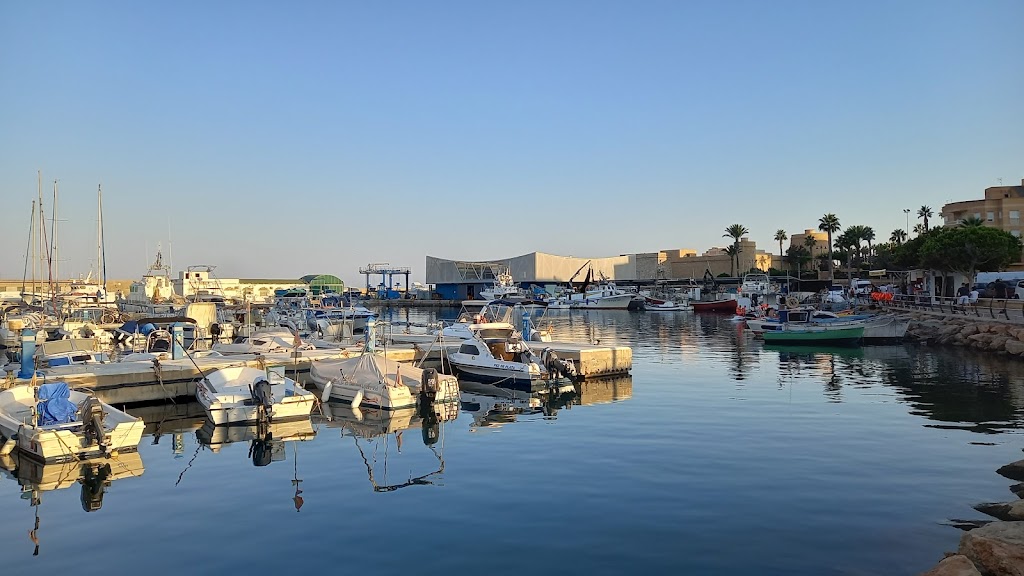 Av. Antonio Machado, 35 Parking