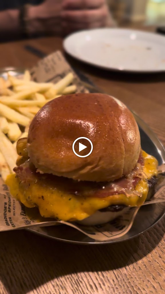 Ironic Gastrobar — Videos