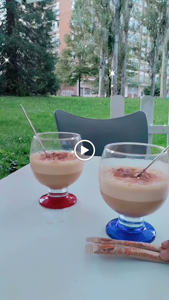 Cafe Trianas — Videos