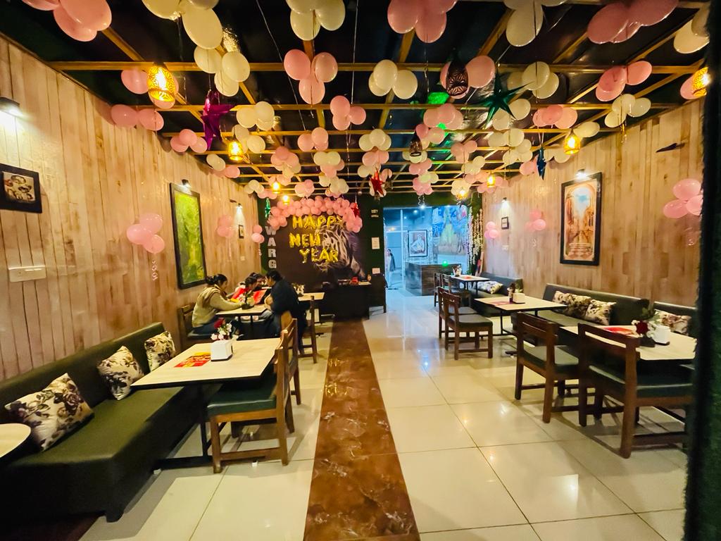 Swarg Restro And Cafe