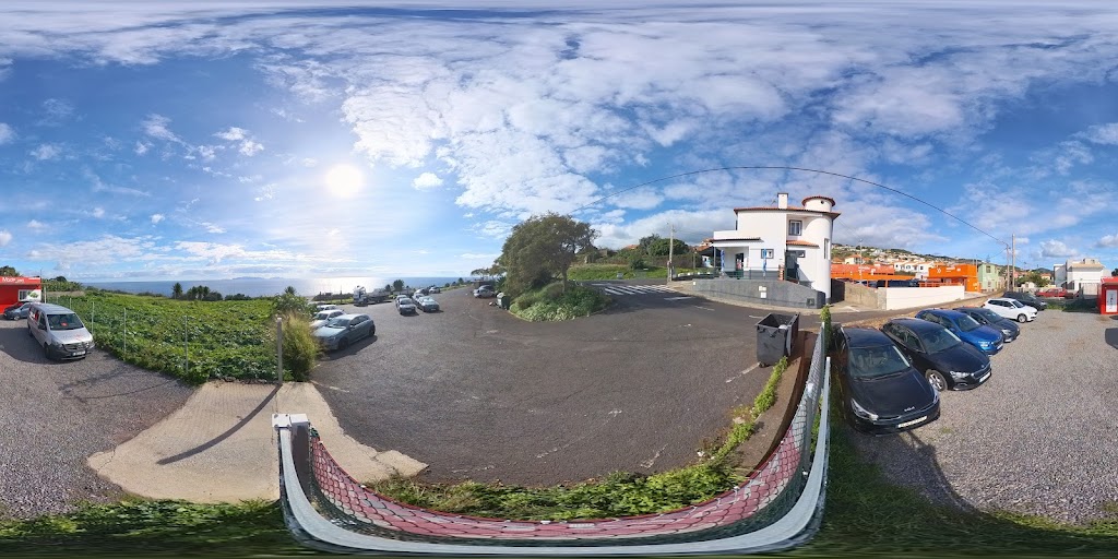 Madpoint Rent a Car (Rua da Torre, Sta Cruz) em Santa-Cruz