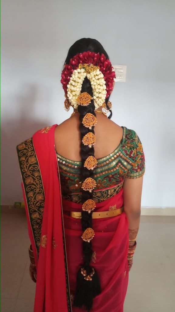 Ratna New Modren Beauty Parlour