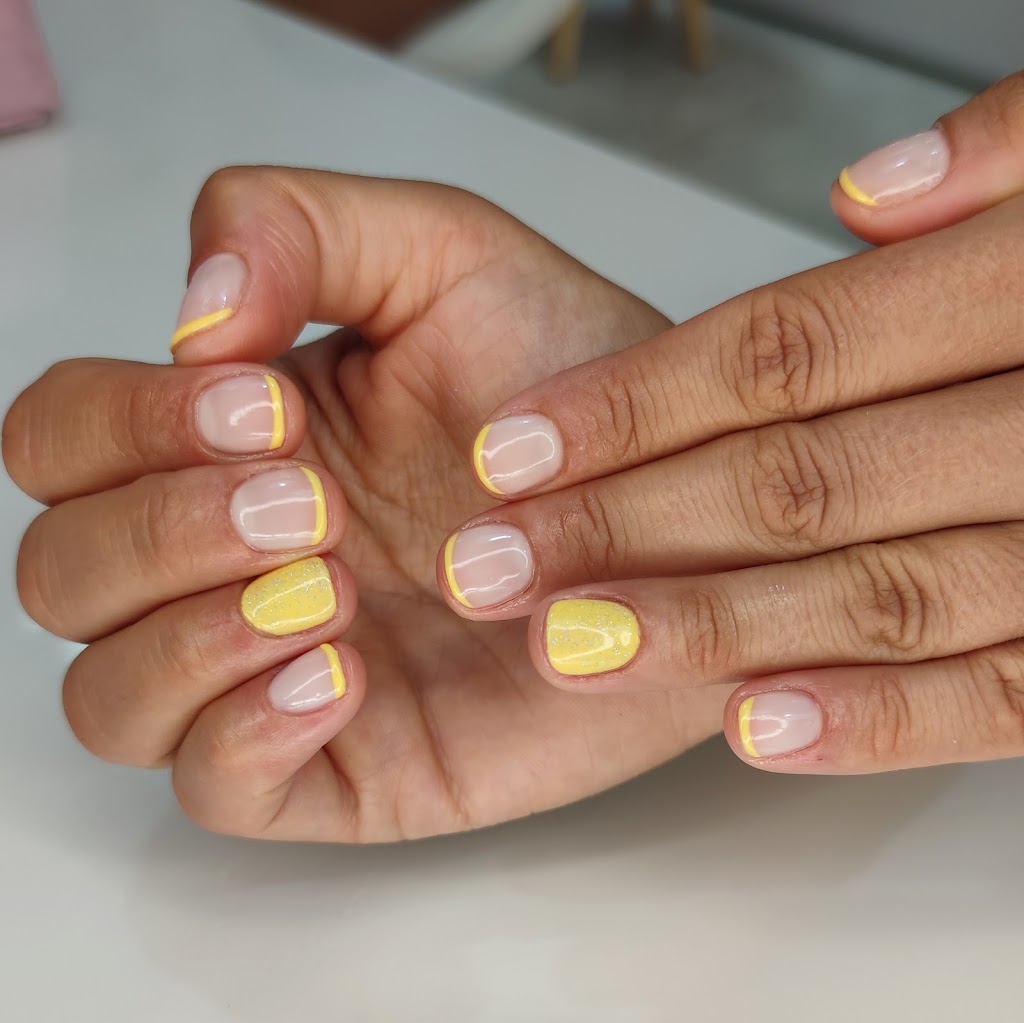 Lashes & Nails — Del propietario
