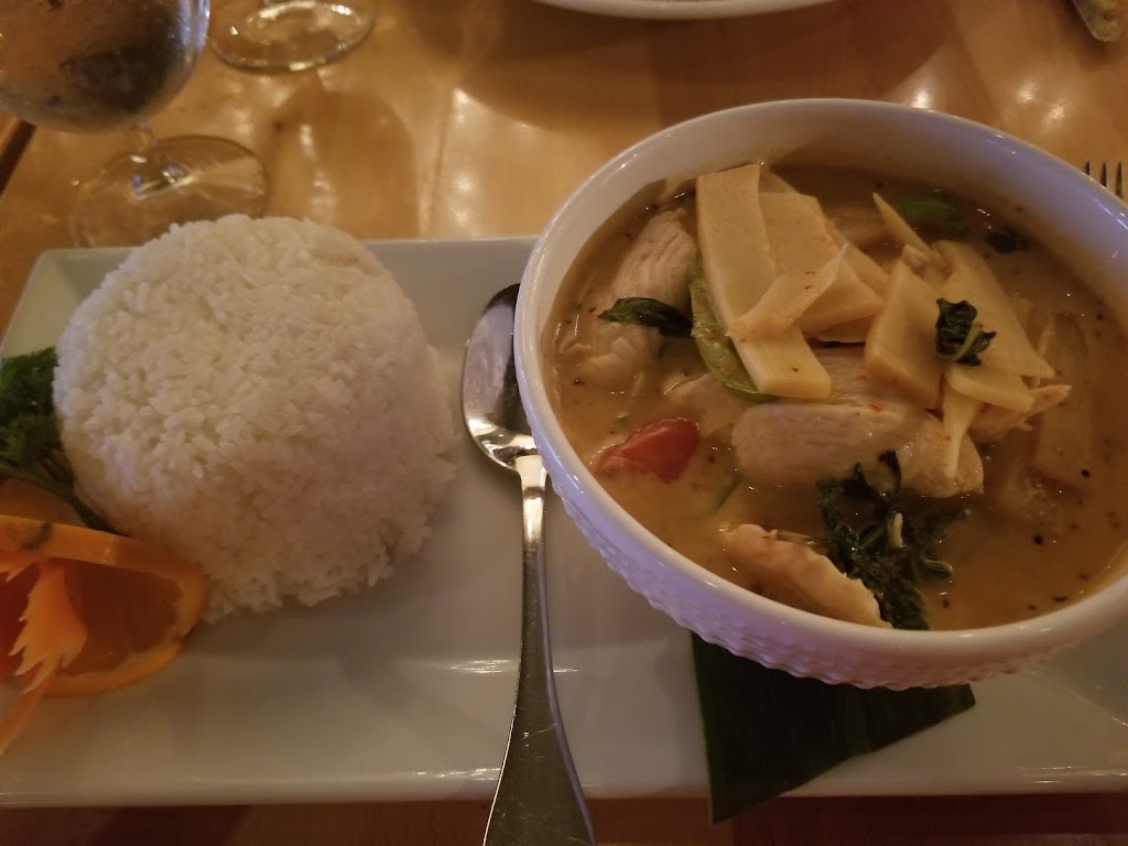 Circles Thai