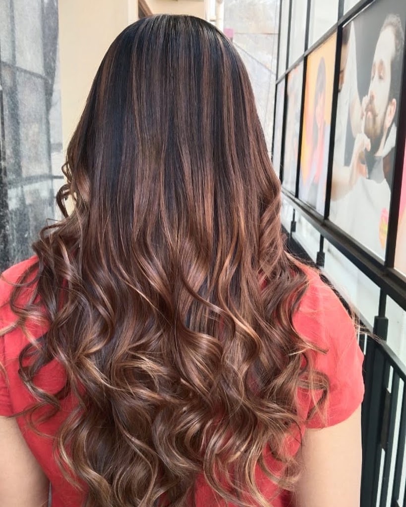 Nh Square Unisex Salon