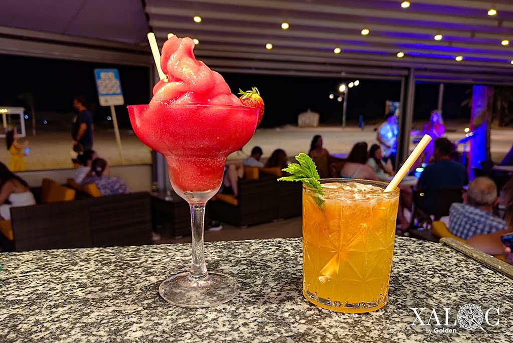 Xaloc Restaurant & Lounge Bar — Comida y bebida