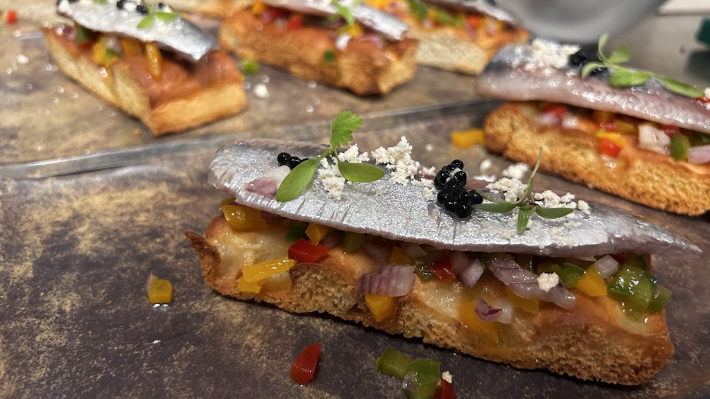 Restaurant Public Lounge Mercat — Comida y bebida