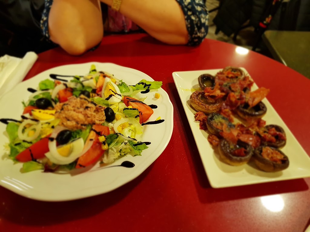 Cafeteria Esveliz — Comida y bebida