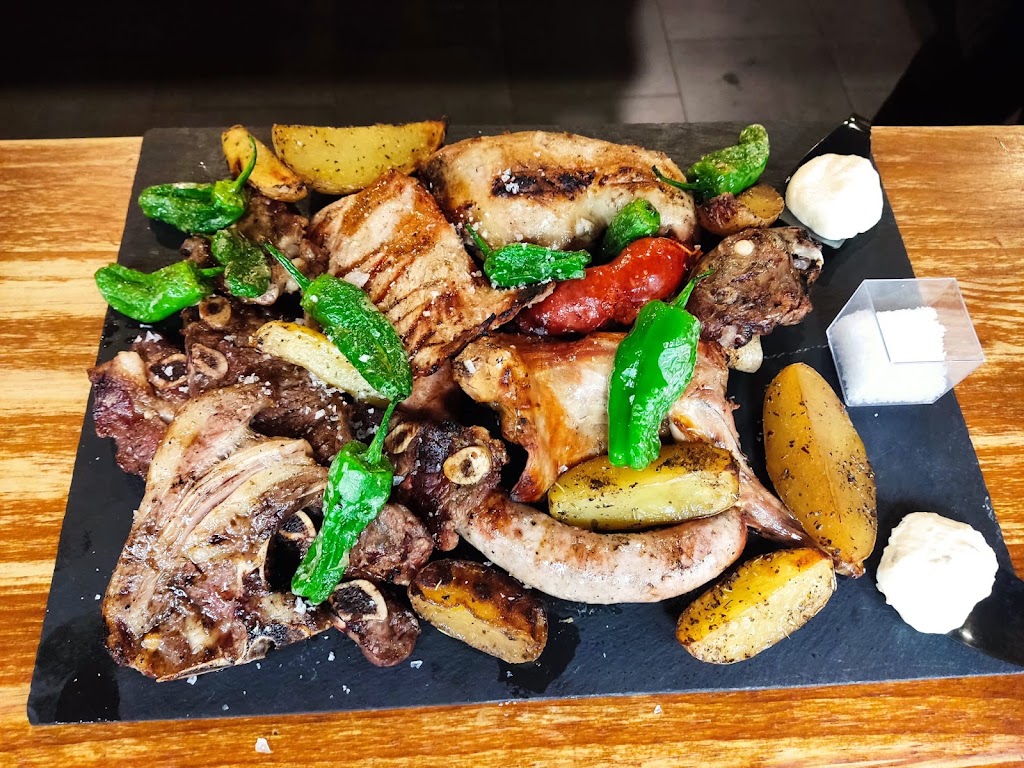Els Bessons — Comida y bebida