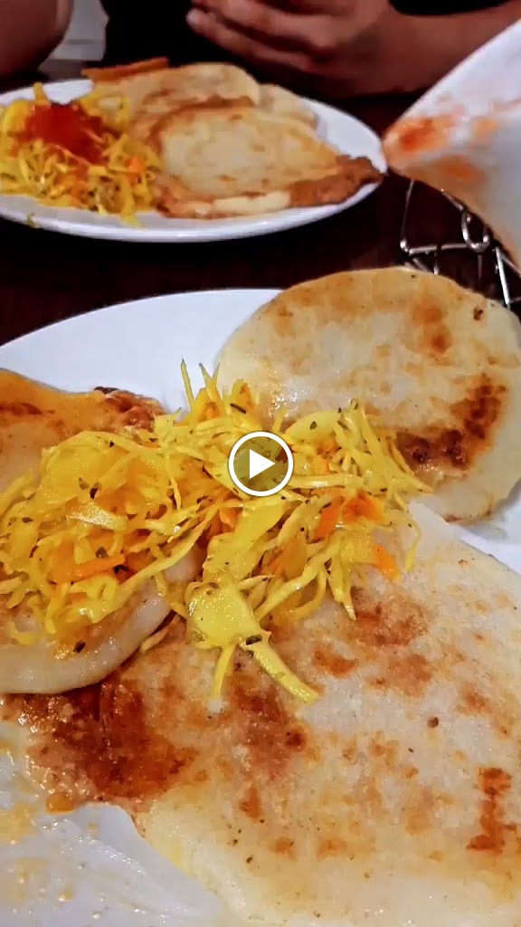 Bar Ceci El Pupusodromo Salvadoreno — Videos