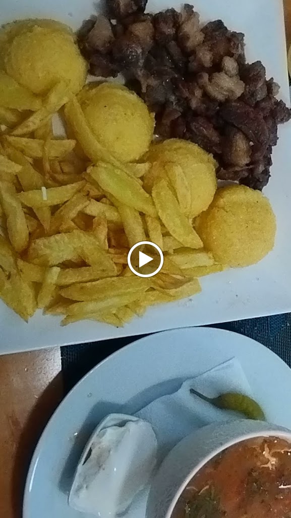 Restaurante Botosani (Moreda) — Videos