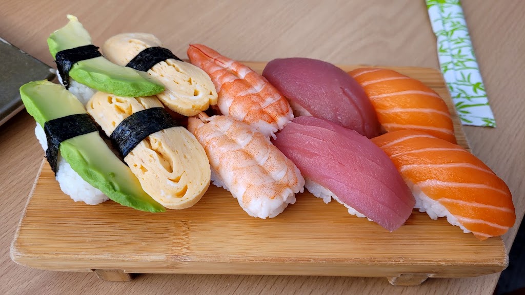 Restaurant Sakura — Comida y bebida
