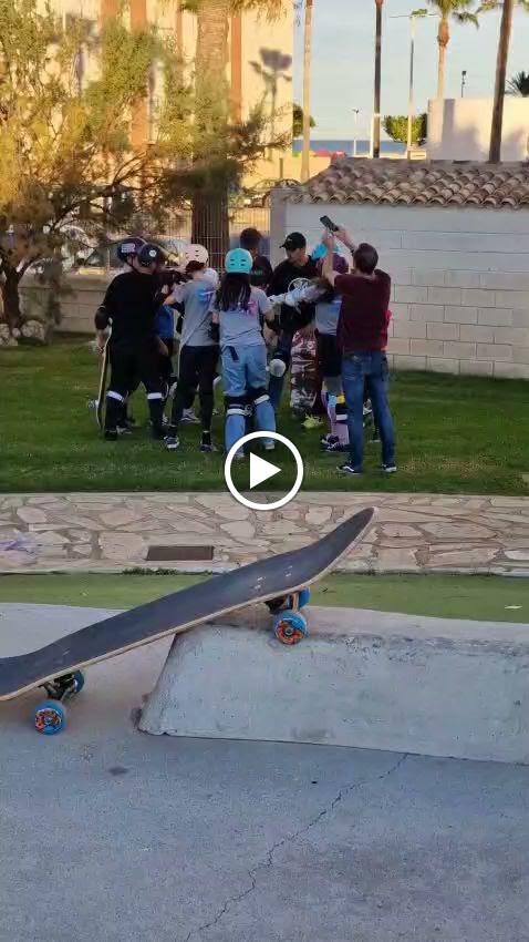 -S&R ESCUELA SKATEBOARD Gandia / Skate and Run "SEDE" — Videos