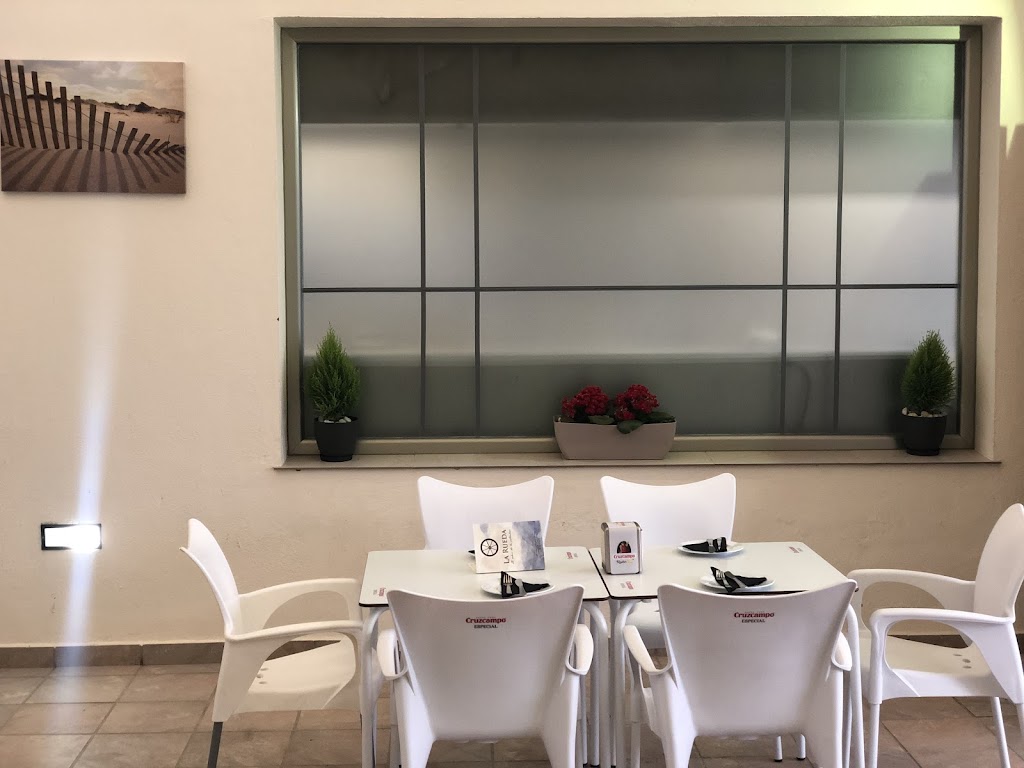 Bar La Rueda — Ambiente