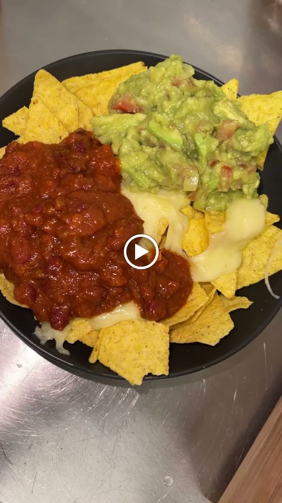 LA BENDITA — Comida y bebida