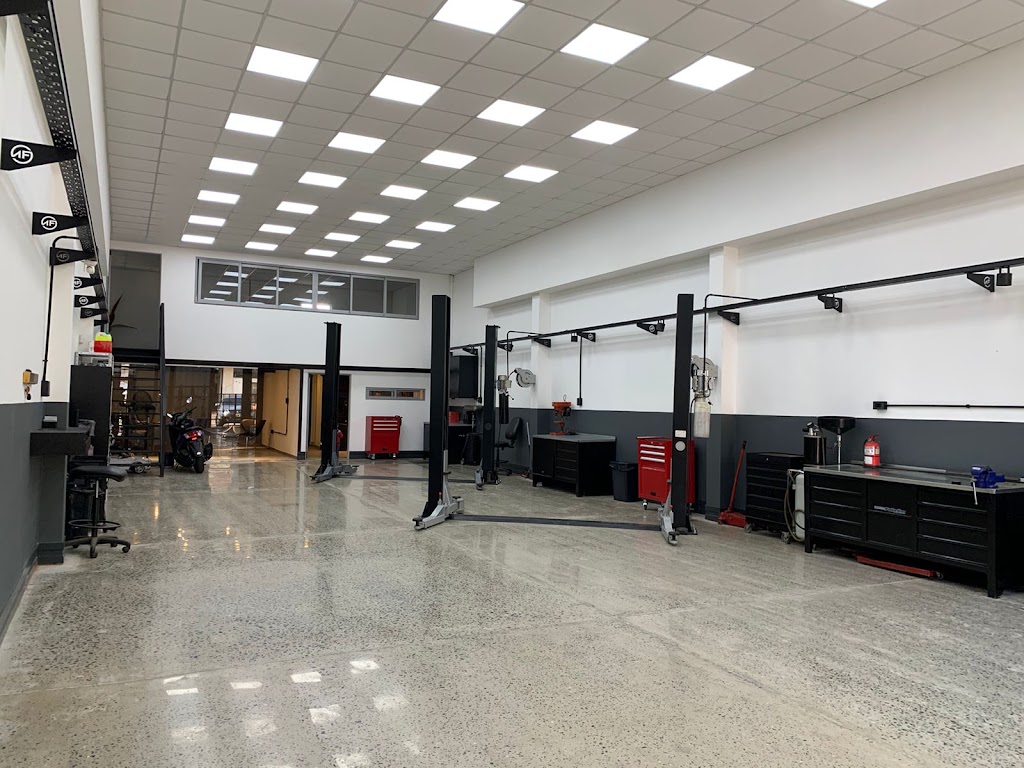 AF Franco Adamo-Servicio Automotriz — Interior