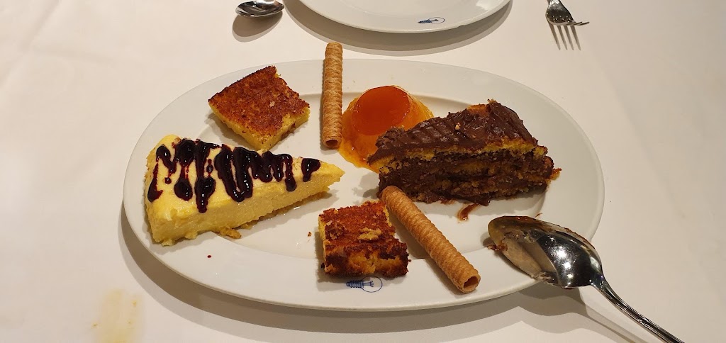 La Bombi — Comida y bebida