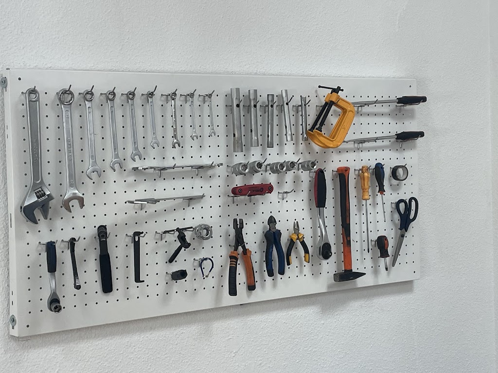 Punto de Reparacion de Bicicletas y Patinetes