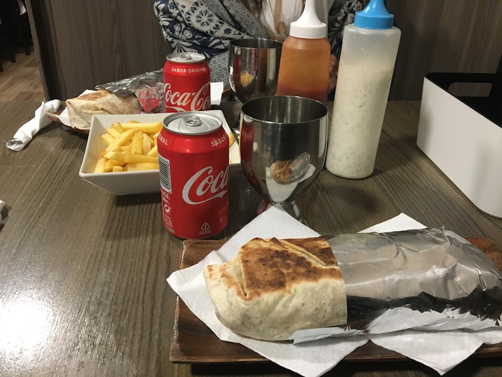 ANTONIOS KEBAB TETERIA — Comida y bebida