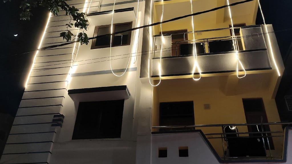 Hotel Saket Palace