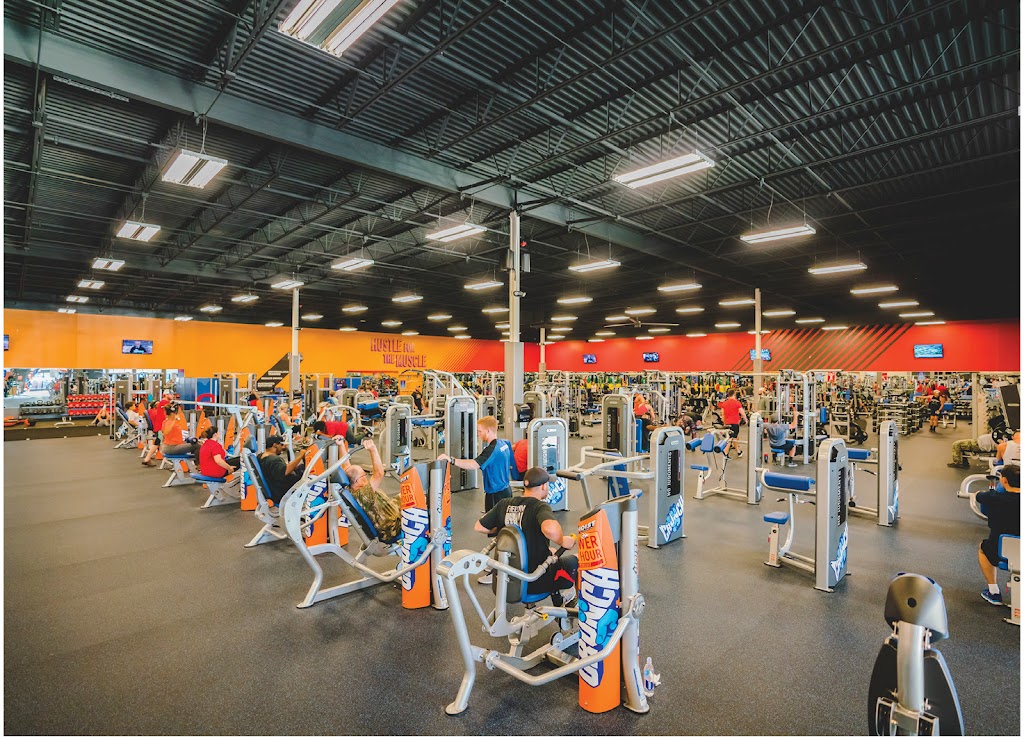  Crunch Fitness - Riverview