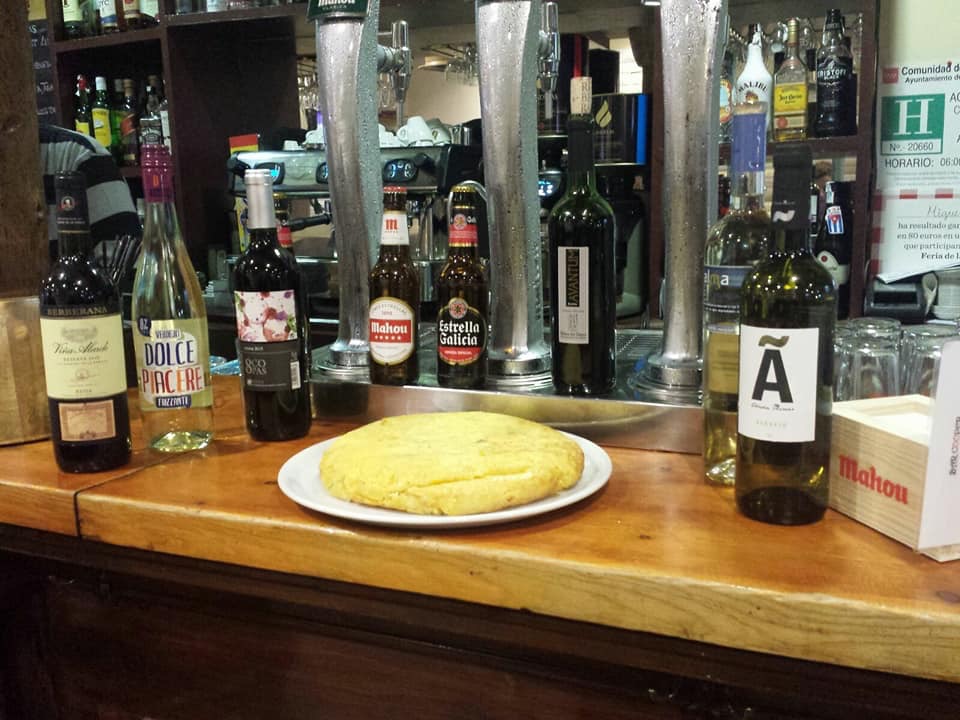 Bar Cooper — Comida y bebida