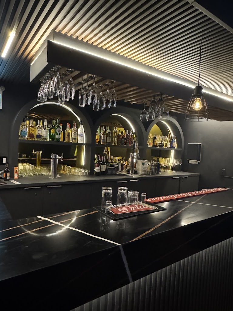 The Lone Wolf - Resto Bar