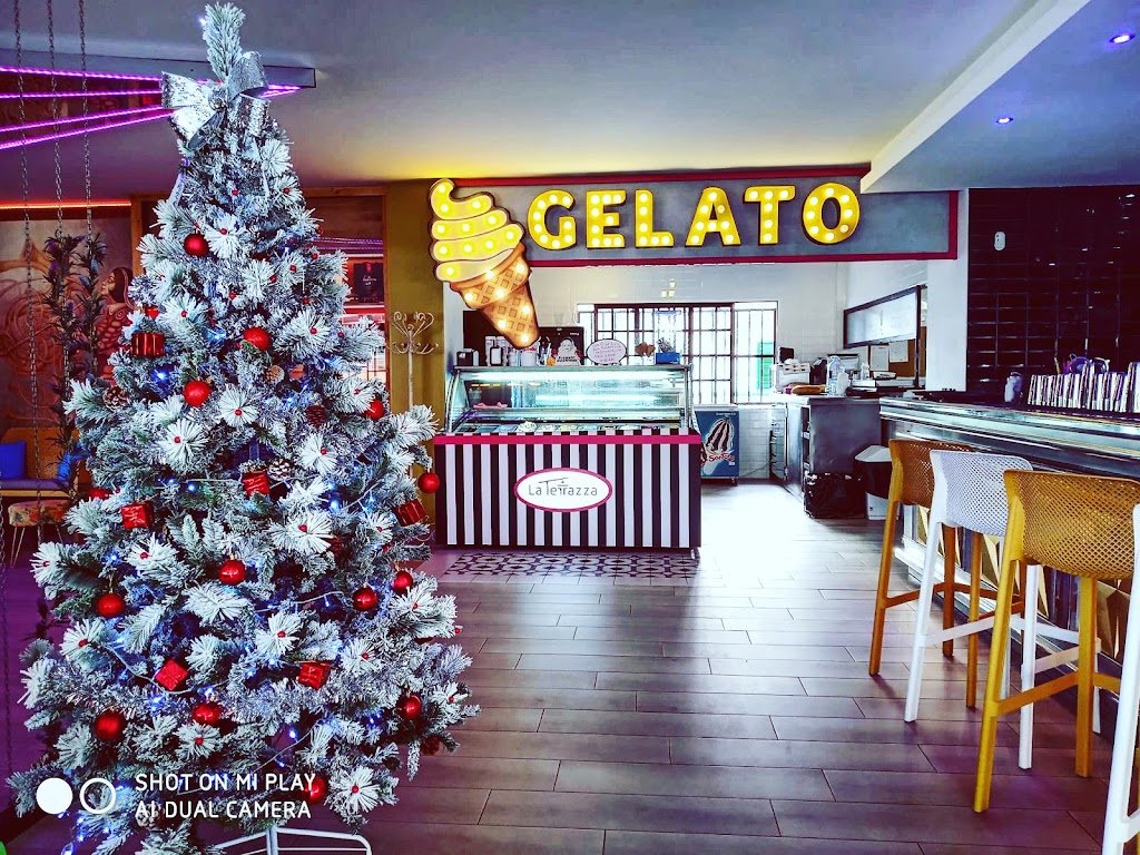 La Terrazza Pizzeria & Cocktail — Ambiente