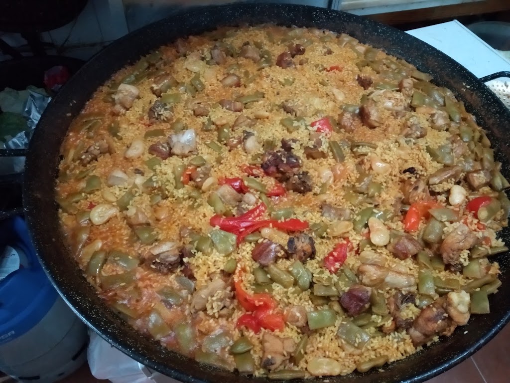 Bar Nilos — Comida y bebida