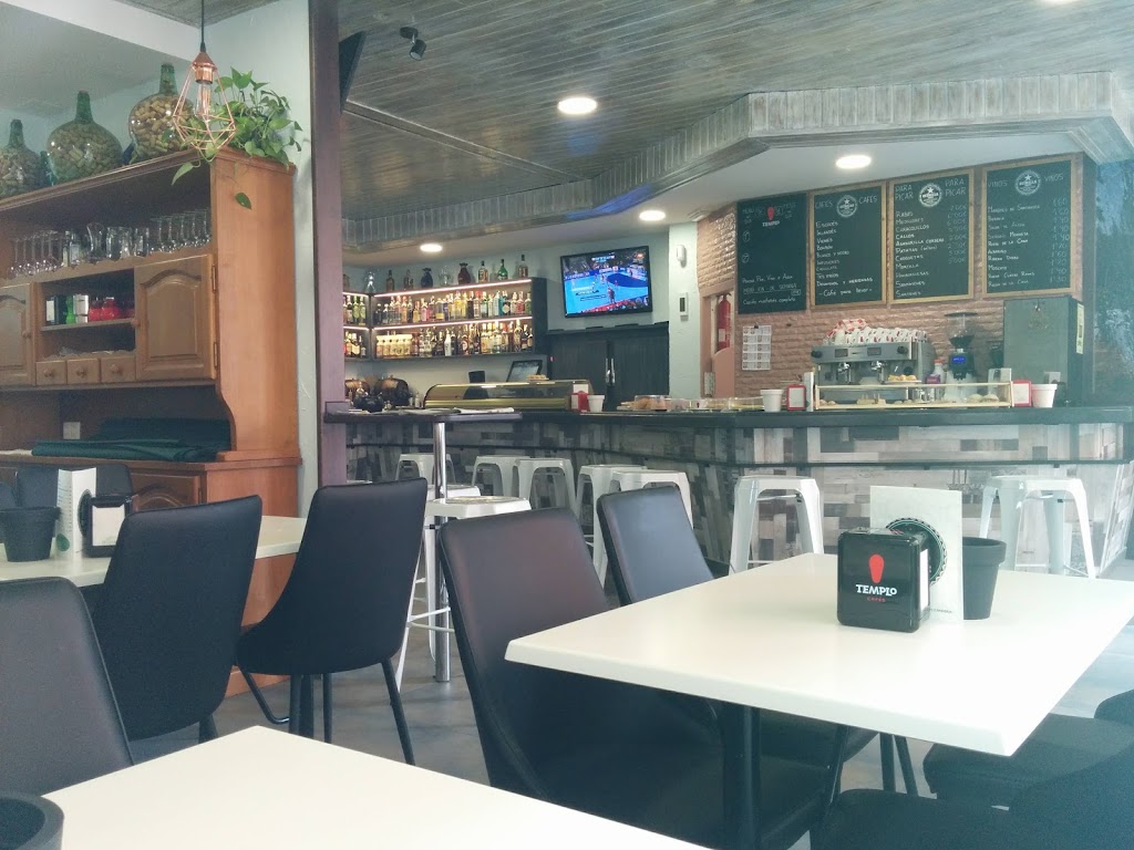Bar Yosus — Ambiente
