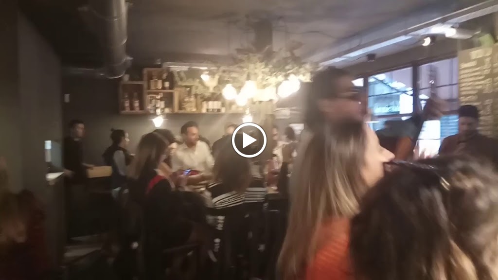 Taberna Chico Calla Elx — Ambiente