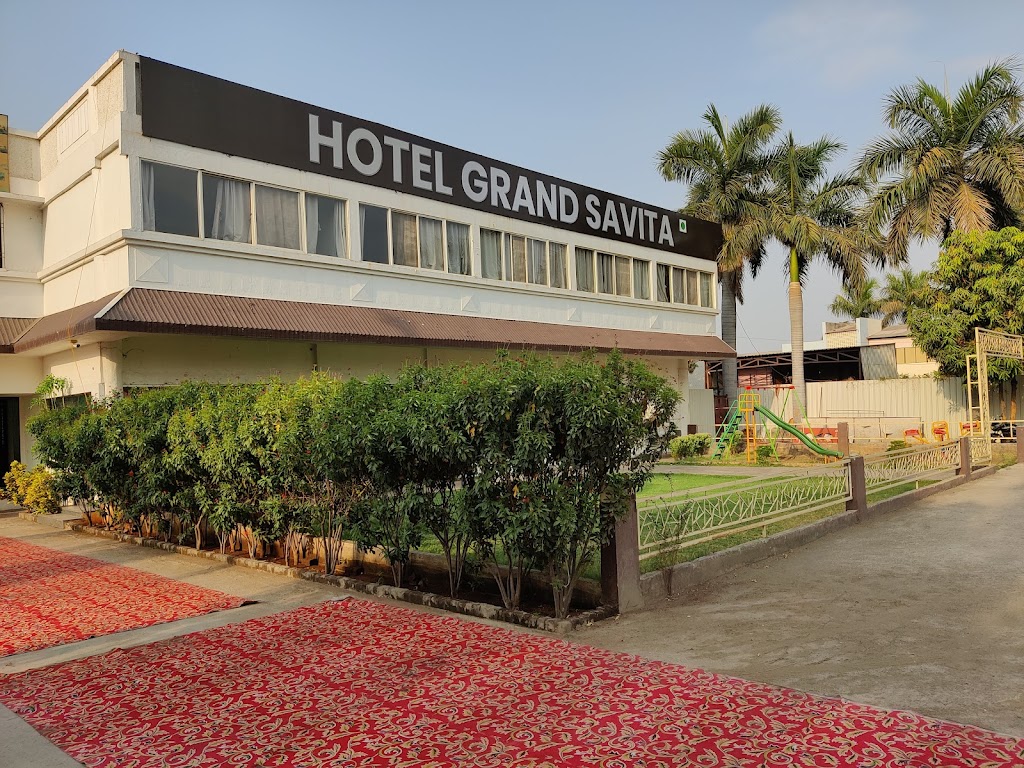 Hotel Grand Savita