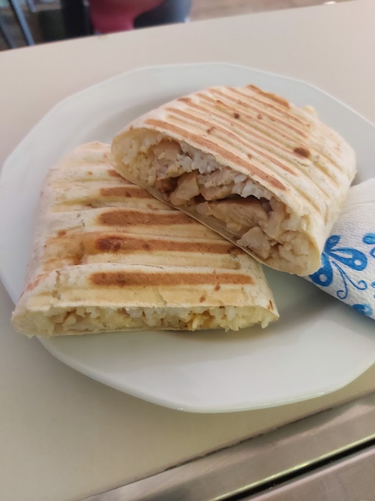 Maverick Lounge Restaurante Halal Bar Shihsa — Comida y bebida
