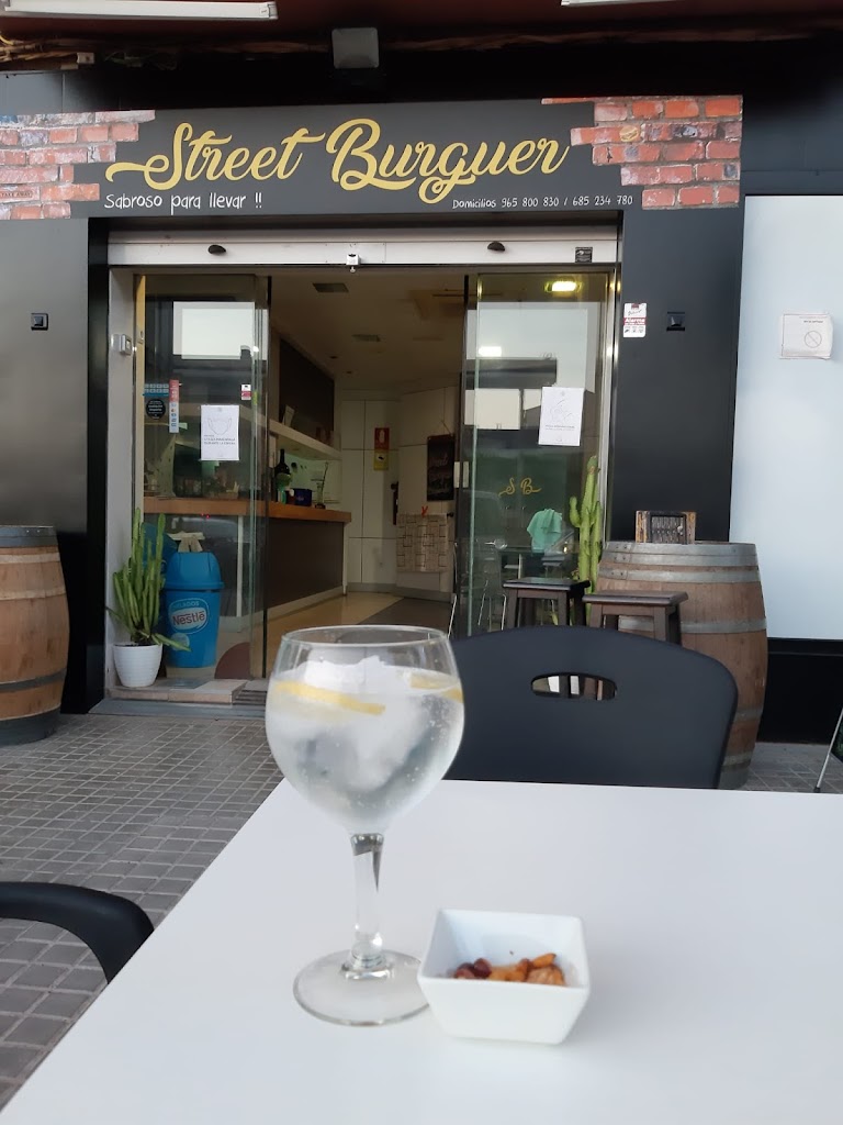 Street Burguer, "SB, sabroso para llevar"