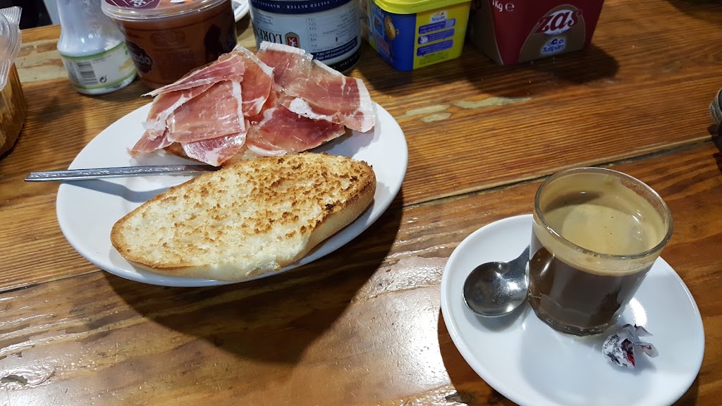 Bar Stop — Comida y bebida