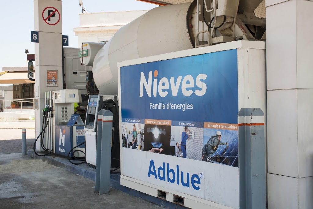 Gasolinera Nieves Sant Andreu de la Barca — Surtidor de combustible