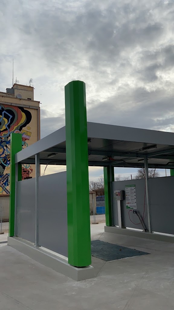 Carburantes Los Senoritos, S.L. — Surtidor de combustible