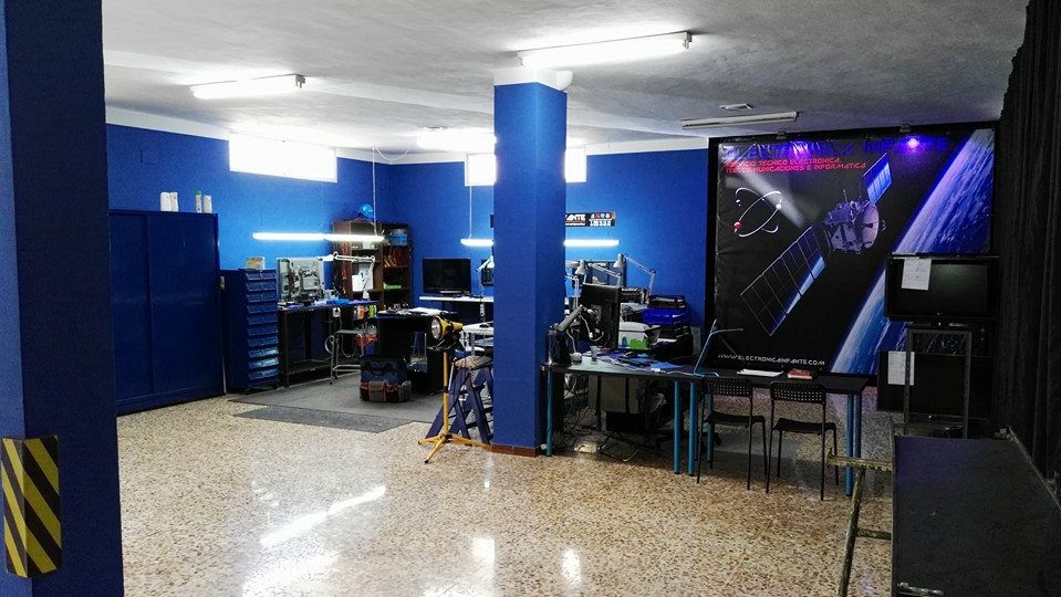 ELECTRONICA INFANTE — Interior