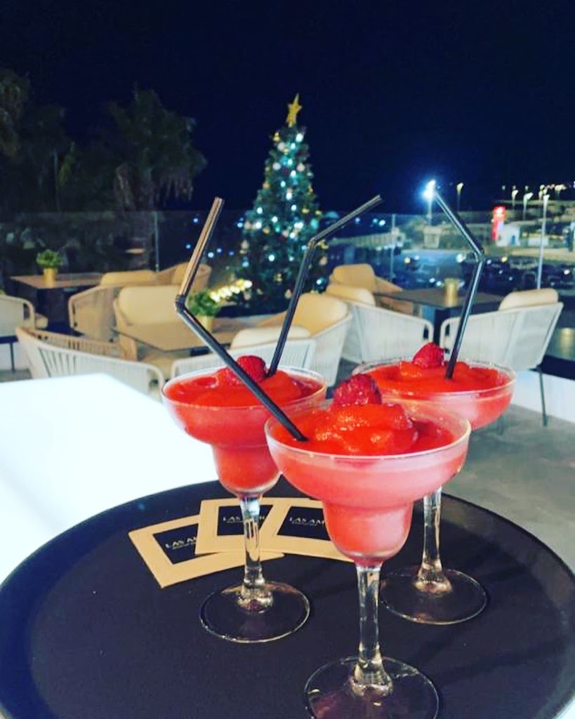 Las Amigas Rooftop Bar — Del propietario