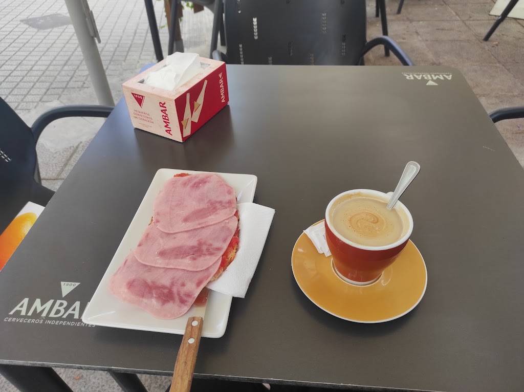 Kontinental Bar-Cafeteria — Cafe