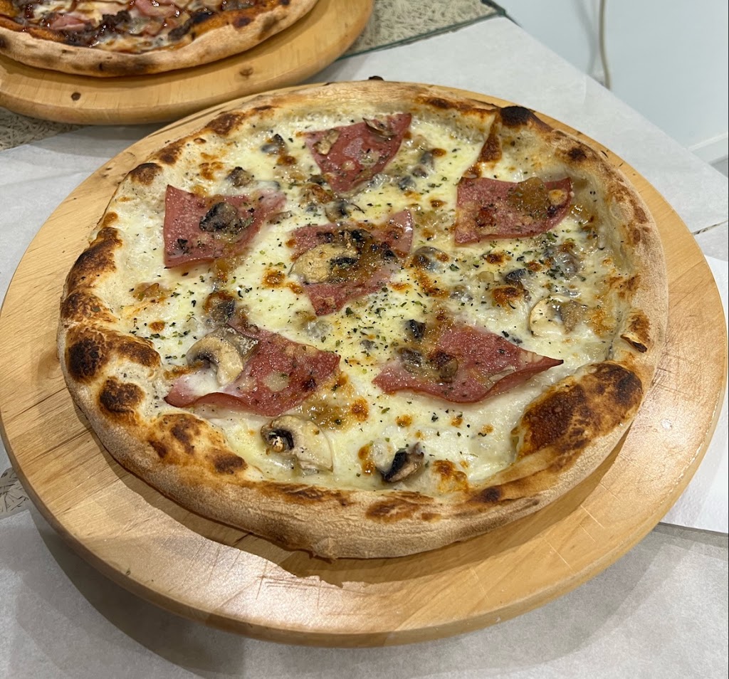 Pizza Giulia — Pizza