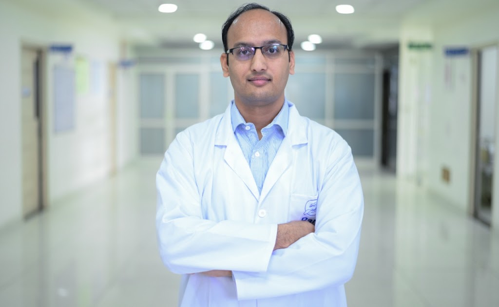 Dr. Dr Jalaj Rathi Surgical Gastroenterologist Gall Bladder Liver Pancreas Appendix Hernia Piles Gi Cancer Surgeon