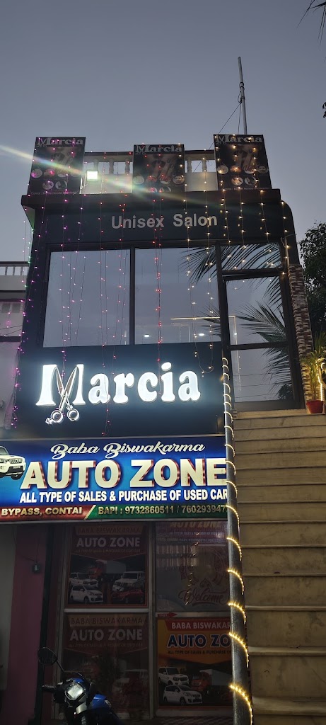 Marcia Unisex Salon