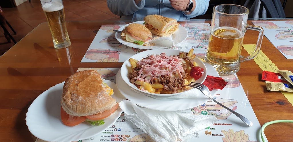 Bar Cafeteria Sindical — Comida y bebida