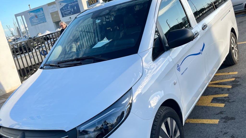 Taxi Vilanova RB. Taxi Vilanova i la Geltru 24 horas.