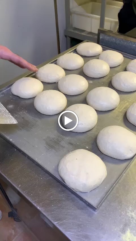 Pizzeria La piazzetta — Videos