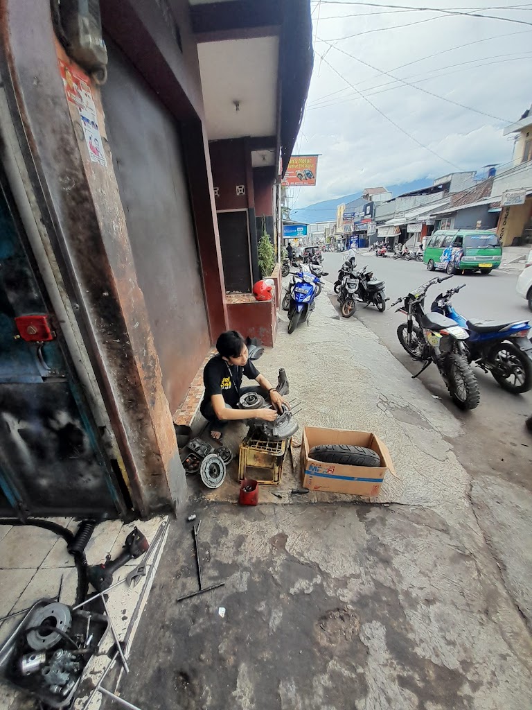 APEUH MOTOR
