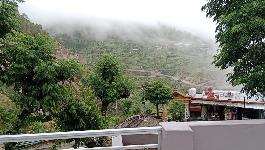 Pahadi Homestay